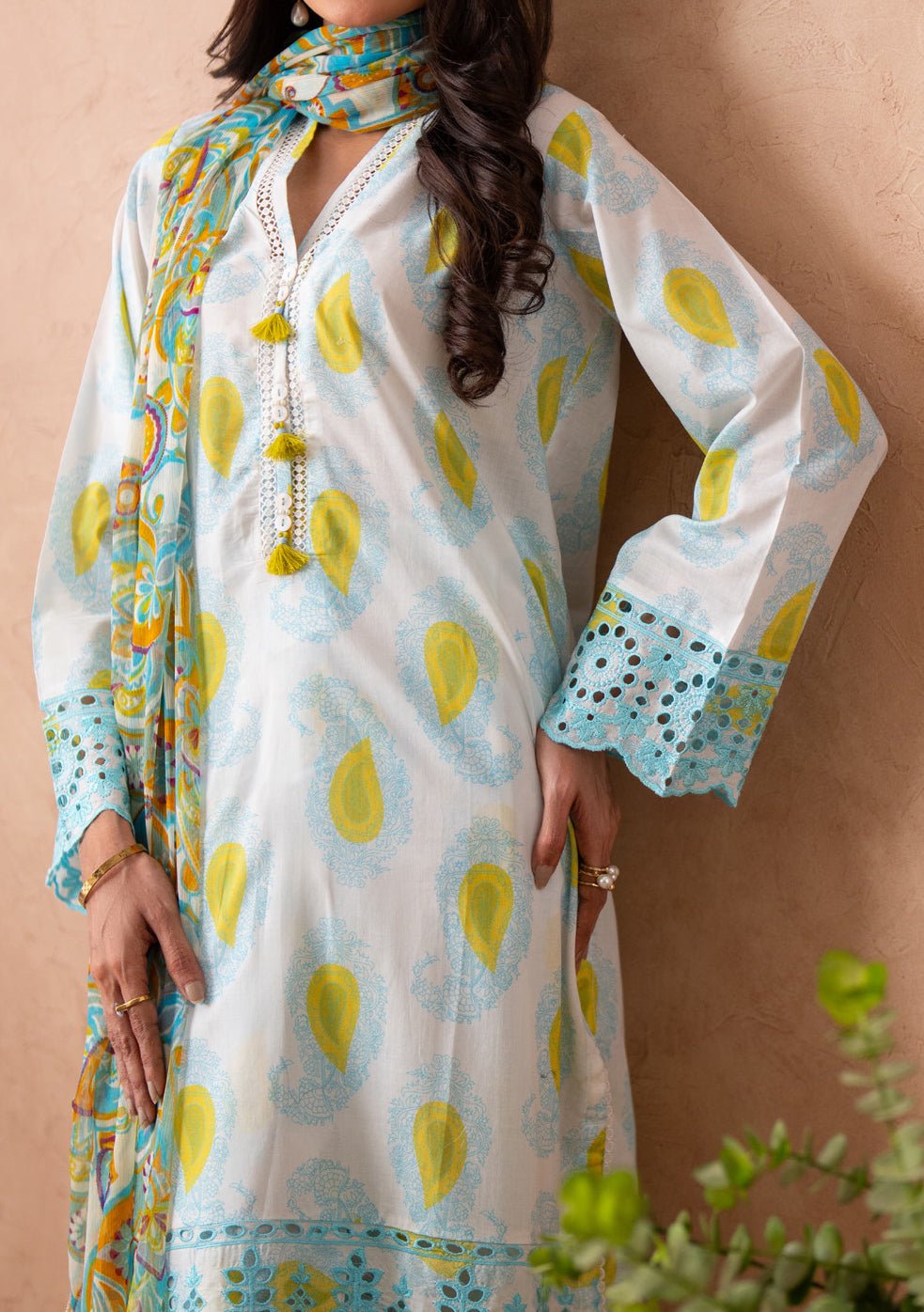Regalia Chikankari Embroidered Lawn - db29159