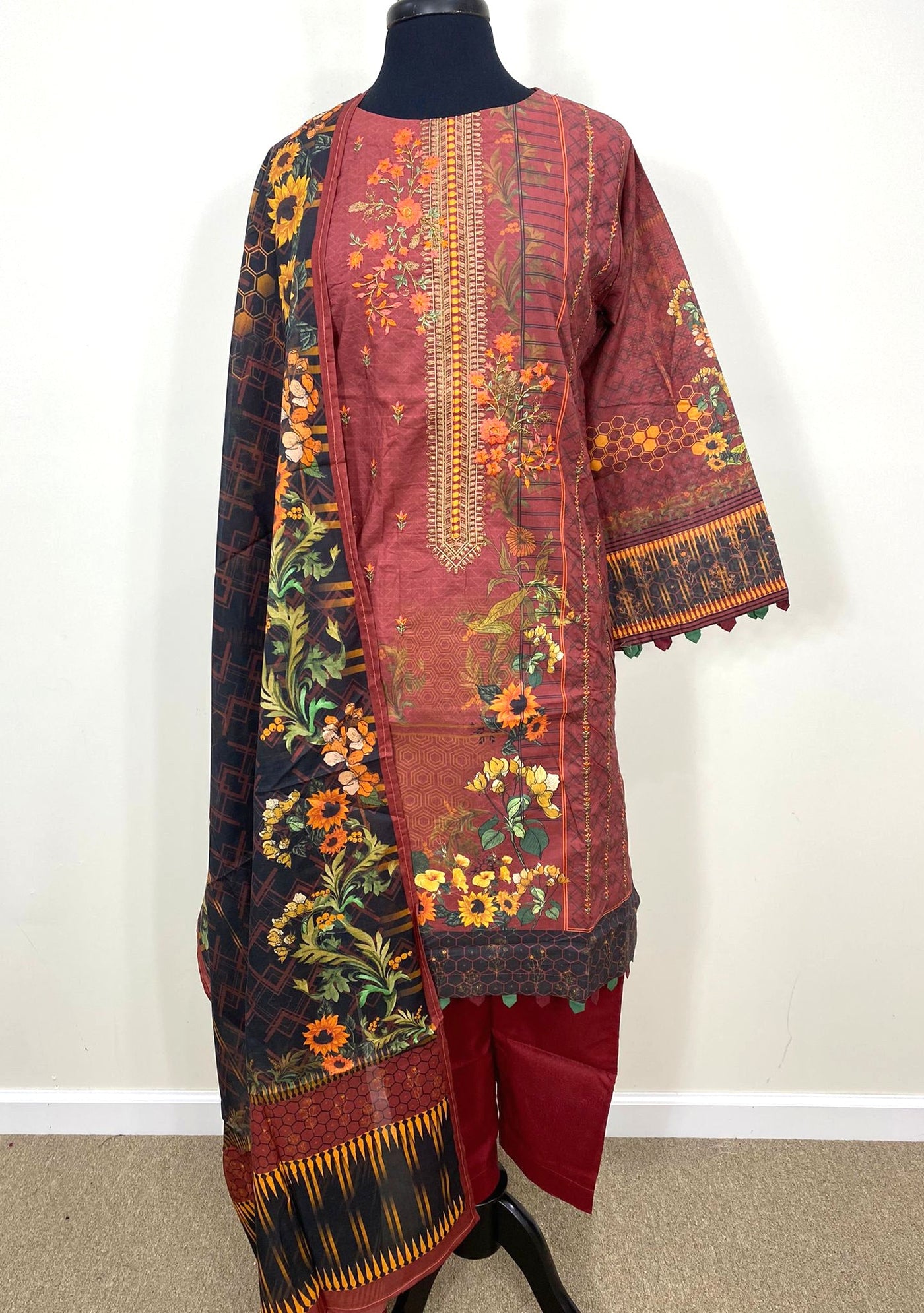 Bin Saeed Embroidered 3 Pieces Ready Made Lawn Dress - db19238