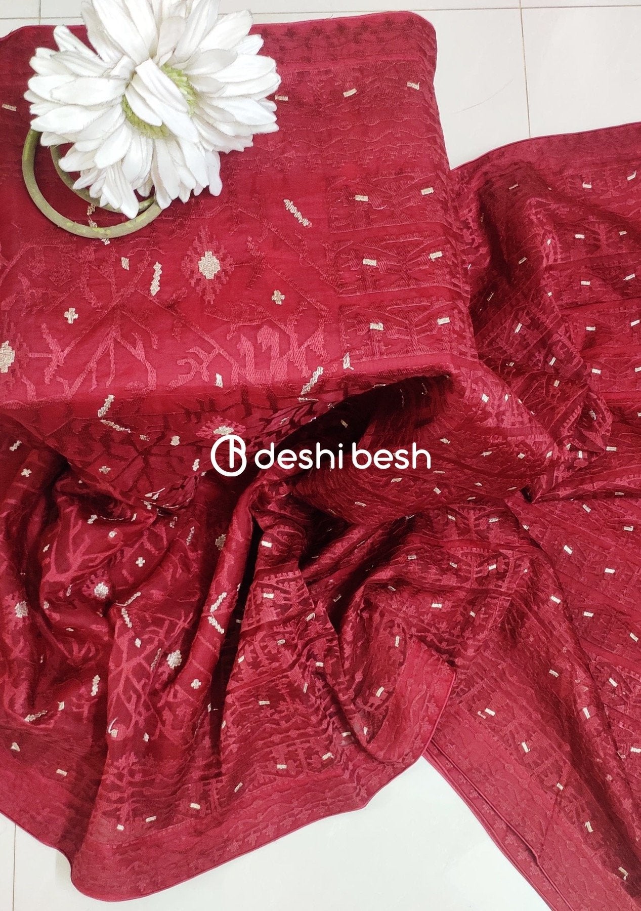 Exclusive Boutique Designer Muslin Saree: Deshi Besh.