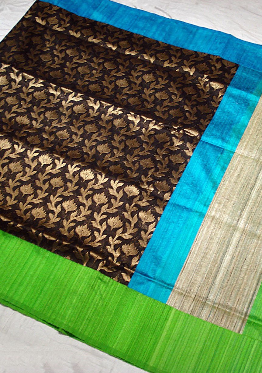 Ganga Jamuna Border Kadiyal Jaal Linen Silk Saree: Deshi Besh.